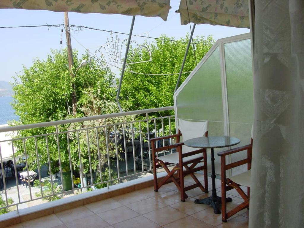 Glaros Studios Loutra Edipsou  Habitación foto